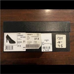 Almost new Chanel shoe great condition